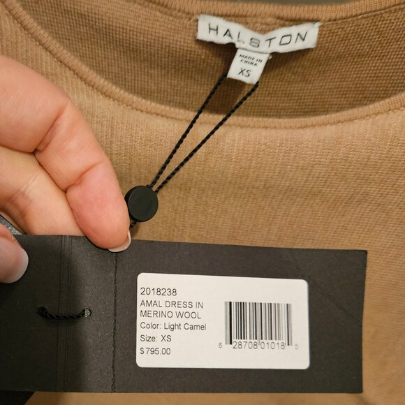 NWT Halston AMAL Dress XS Camel Merino Wool Authentic Designer Maxi Cape Sleeve - Picture 6 of 6